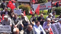 Osmaniye'de CHP'liler Ohal'e Karşı Oturma Eylemi Yaptı
