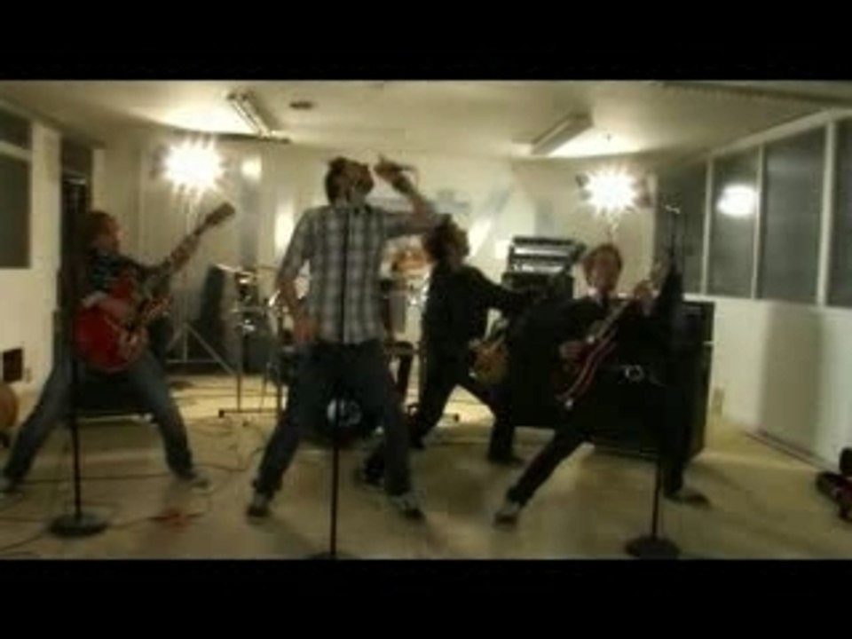 "Scratch The Stone" Le Clip