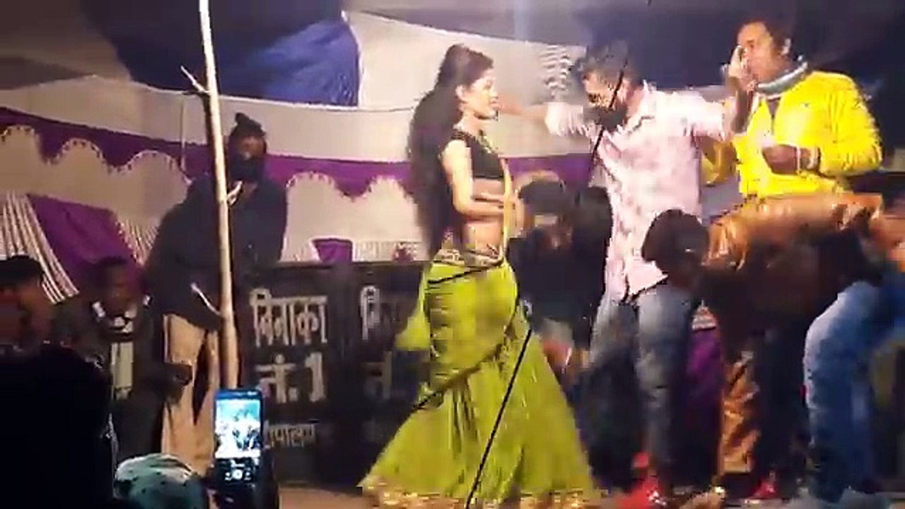 Salencer chhuawe awdhesh premi arkestra dance -  सलेंसर छुआवे आर्केस्ट्रा डांस अवधेश प्रेमी