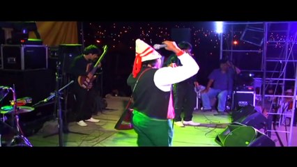 Cholo Juanito y Richard Douglas - Busco Un Amor (En Vivo)