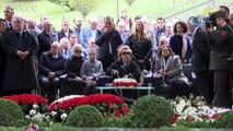Sekizinci Cumhurbaşkanı Turgut Özal mezarı başında anılıyor