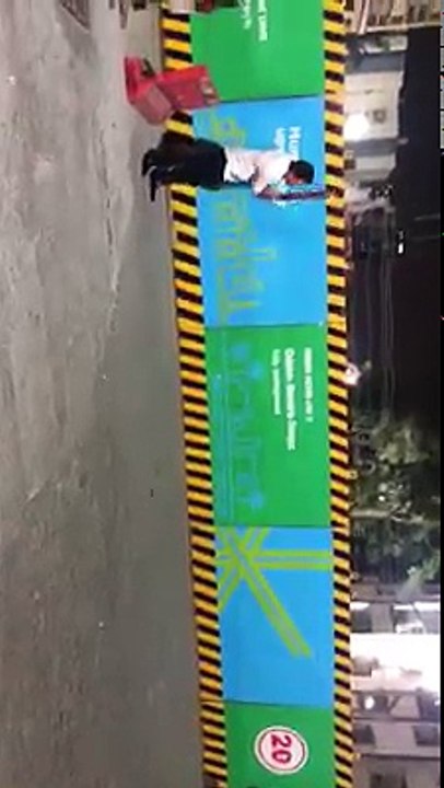 Passing by a game of cricket while driving, Sachin Tendulkar's friends dared him to get out and face a few balls. The result- a few lucky ones ended up having the night of their lives playing gully cricket with the Maste