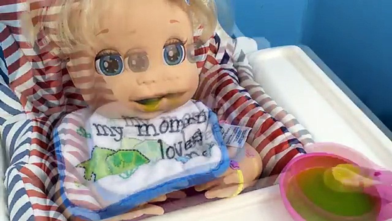 Feeding Baby Alive 2006 Beatrix Vintage Bean Doll Food with Diaper Change