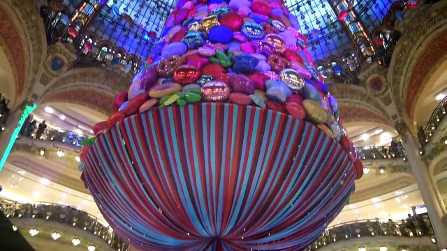 CLIP OFFICIEL • ÇA Y EST C'EST NOËL ! Chanson de Noël ft. Kalys & Athena - Studio Bubble Tea