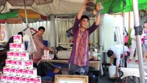 Bangkok Street Food - Thai Pulled Tea (Teh Tarik) and Young Coconut Ice Cream