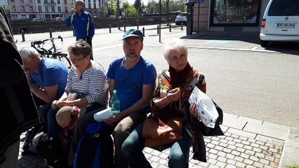 Les Insoumis vosgiens organisent un pique-nique citoyen anti-Macron sur la place Pinau à Épinal