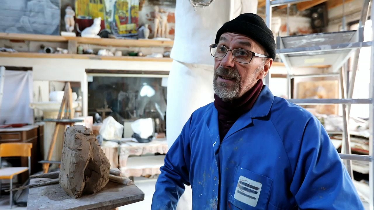 Ardèche / Viviers : découvrez la statue de Johnny de 3 mètres de haut financée par les fans