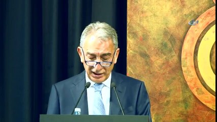 Adnan Polat Galatasaray'a Aday Olmayacağını Açıkladı