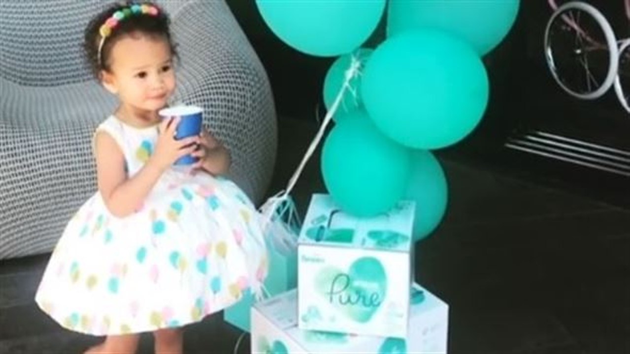 Luna legend: selbst kim k kommt zu ihrem kindergeburtstag