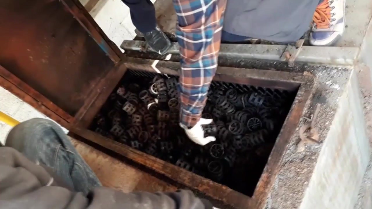 미세먼지를 그냥 밖으로...불법배출 무더기 적발 / YTN