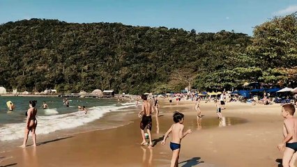 Praia de Laranjeiras - Balneário Camboriu-SC, Brasil