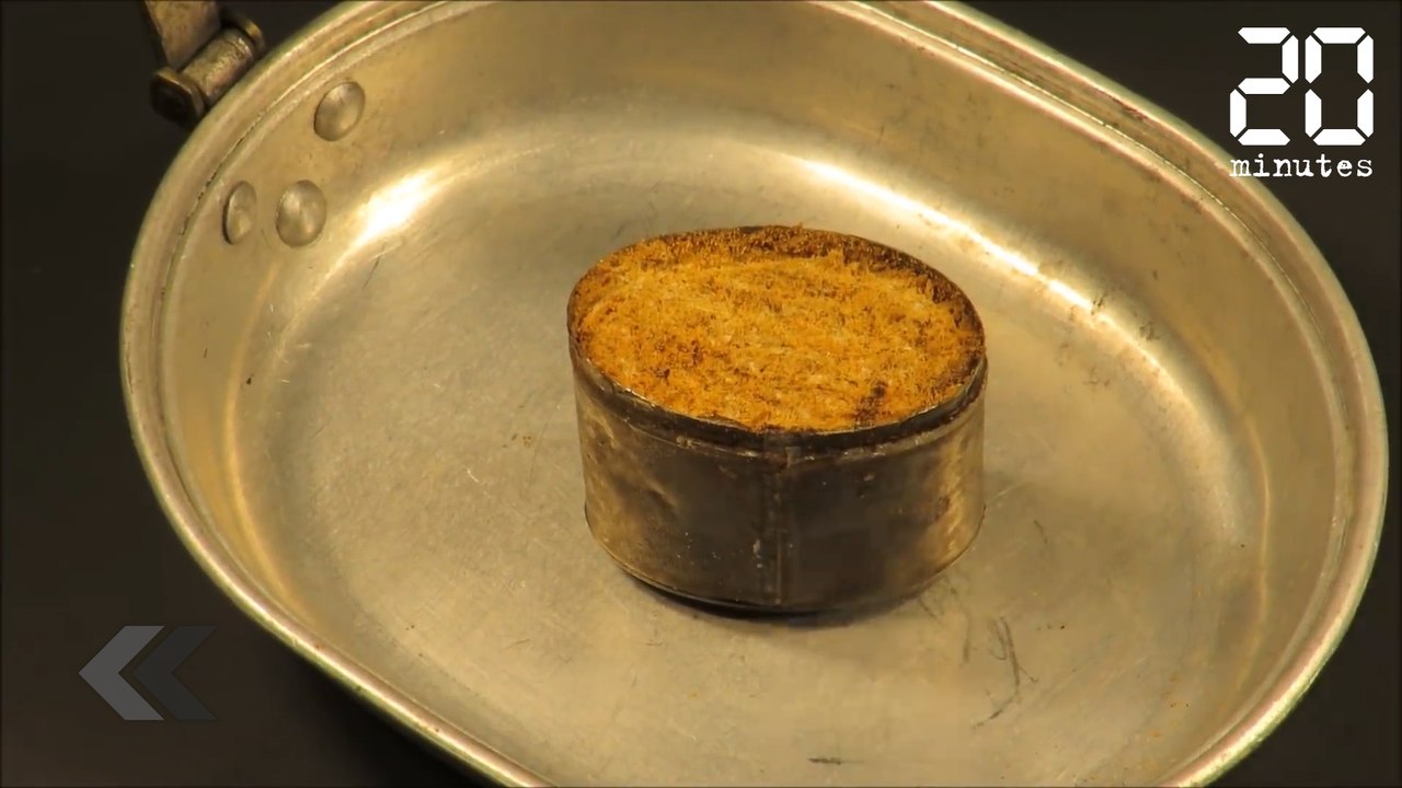 Il mange de la nourriture vieille de 118 ans - Le Rewind du Mardi 17 Avril 2018