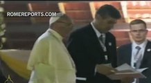 Impresionante recibimiento al Papa en el santuario de los primeros mártires de Uganda