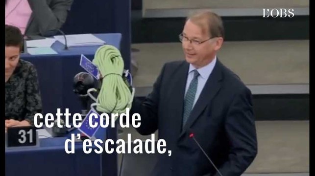 Cet eurodéputé offre une corde à Emmanuel Macron après l'avoir fustigé dans son discours