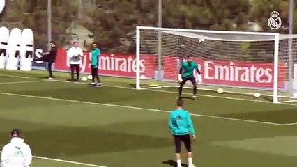 El vacile de Ramos a Casilla en el entrenamiento