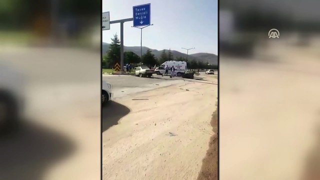 İkiye ayrılan otomobilde emniyet kemeri kurtardı - DENİZLİ