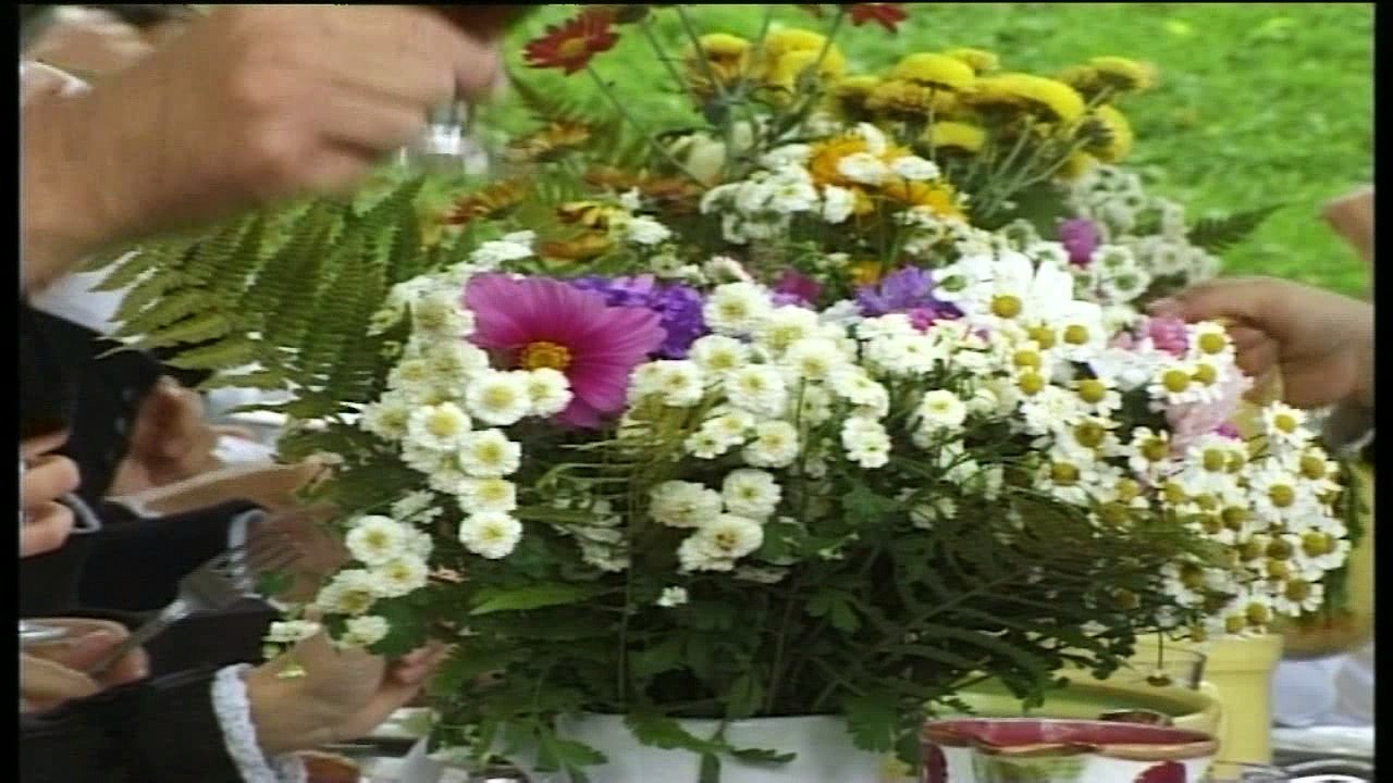 Echo de nos Montagnes - Les noces de François et Marie (bande-annonce)