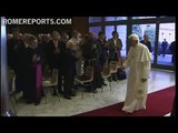 Benedicto XVI inaugura exposición y se reúne con artistas en el Vaticano