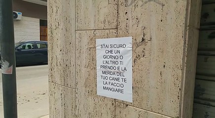 Andria: compare manifesto contro cacche di cane "te la faccio mangiare"