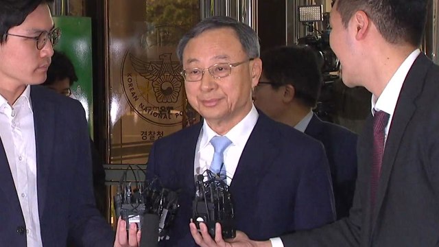 '불법 정치자금 후원' 황창규 회장 20시간 넘게 조사받고 귀가 / YTN