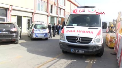 Boyacının Üstüne Asansör Kabini Düştü