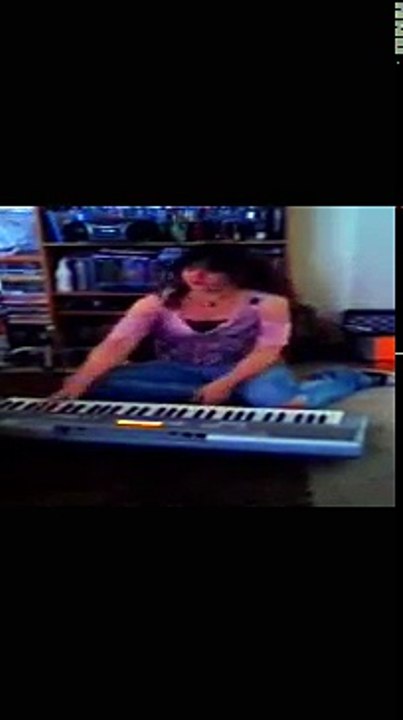 Somebody I used to know by Goyte Cover of Christina Grimmie's Cover