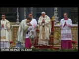 Benedicto XVI bendice óleos en la Misa Crismal