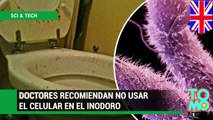 Utilizar el teléfono celular en el inodoro podría causar la propagación de peligrosas bacterias