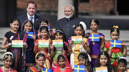 PM Modi जब Sweden में Indian community के बच्चों संग बने बच्चे, Watch Video | वनइंडिया हिन्दी