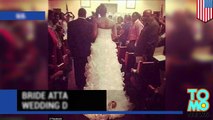 Mujer añade a su vestido de novia arnés para arrastrar a su bebe durante su boda