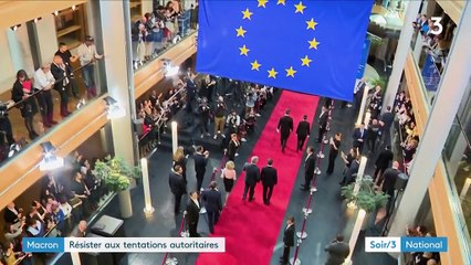 Emmanuel Macron veut résister aux régimes autoritaires au sein de l'UE