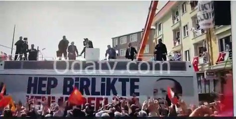 berat albayrak'ın rte'ye satranç takımı fırlatması