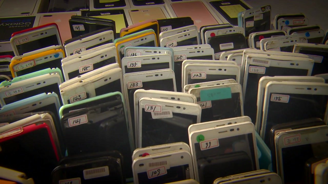 드루킹 댓글 조작 '핵심 물증' 휴대전화 133대 분석 / YTN