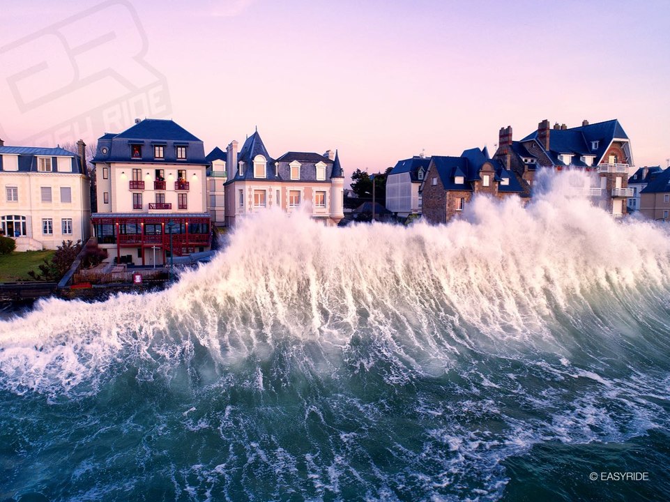 Les vagues des grandes marées filmées en Drone - Easy Ride Opérateur drone