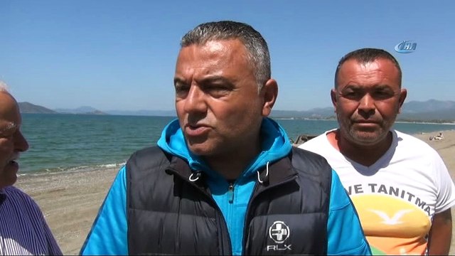 Çalış Plajı traktörle temizleniyor