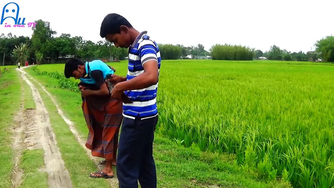 வயிறு குலுங்க குலுங்க சிரிக்க விரும்பியவர்கள் மட்ட்டும் இந்தக் கொடுமையைப் பாருங்க!
