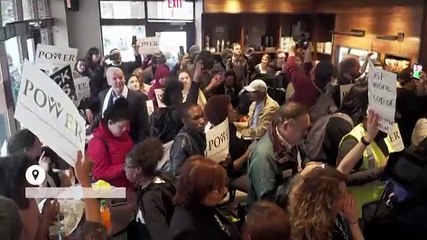 États-Unis : l'interpellation de deux Afro-Américains dans un Starbucks crée le scandale