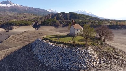 Superbe : le lac de Serre-Ponçon au plus bas déjà au printemps by drone