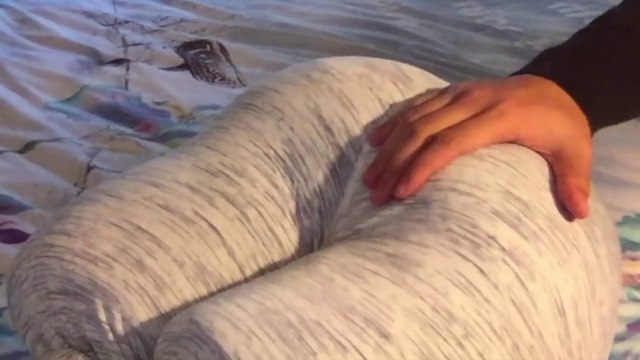 Buttress, le coussin en forme de fessier pour dormir