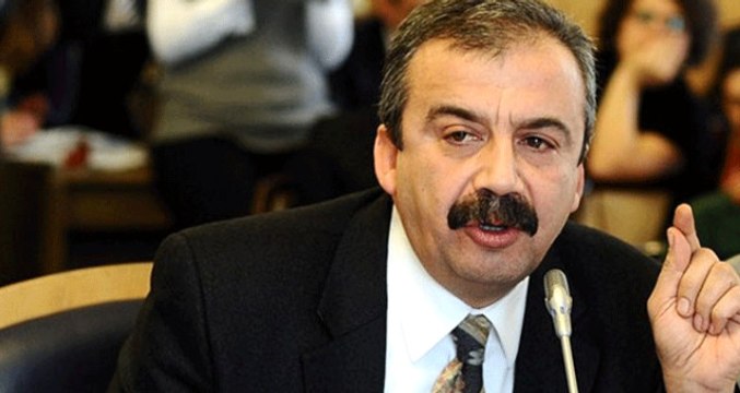 HDP'li Önder Erken Seçimin Tarihini Bildi! CHP'li 3 Vekilden Takım Elbise Kazandı