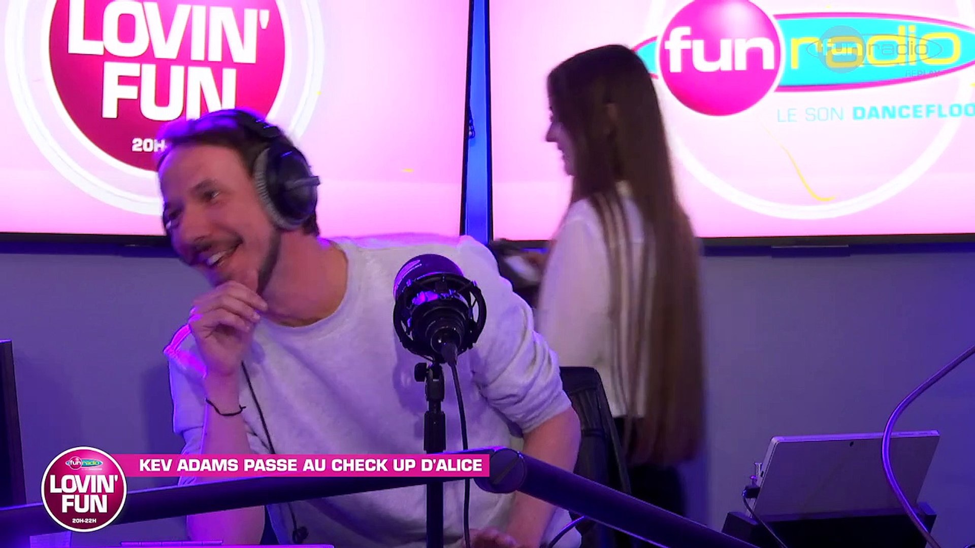 ⁣Kev Adams est-il infidèle ?