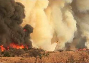 Tải video: Dewey County, Oklahoma, Wildfire Nears 300,000 Acres