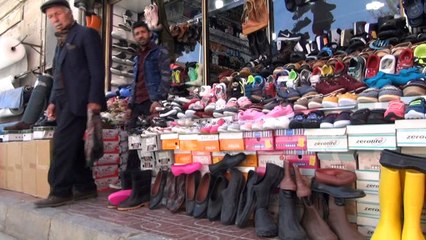 Lastik ayakkabı satıcılığından fabrikatörlüğe