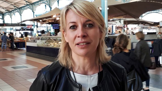 Nathalie Koenders, première adjointe, aux halles à Dijon lors de la présentation de la troisième édition du brunch des halles