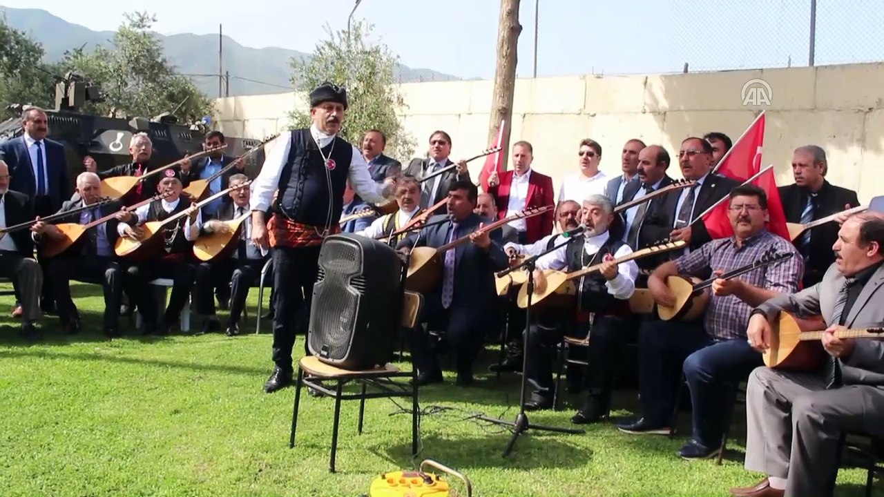 Erzurumlu ozanlar Zeytin Dalı Harekatı'na destek vermek için Hatay'a geldi
