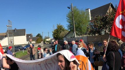 Plus de 300 personnes manifestent