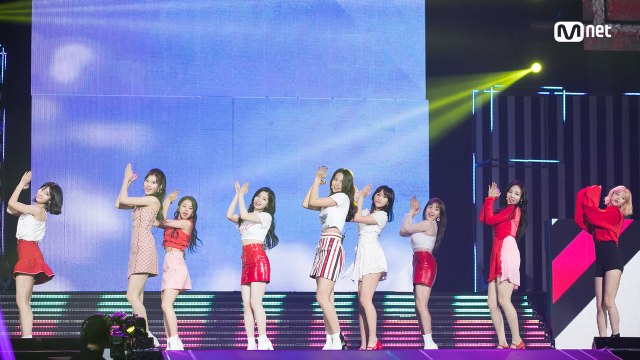 KCON 2018 JAPAN×M COUNTDOWN｜트와이스(TWICE) _ INTRO + What is Love?