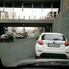 حرکت بسیار انسانی و با فرهنگ رانندگان ایرانی در تهران