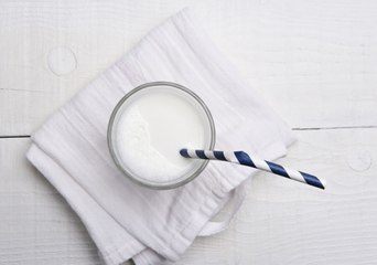 Beauté : 8 aliments à éviter pour embellir sa peau