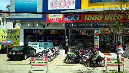 Vietnam, tour of the city of Dalat with a guide.